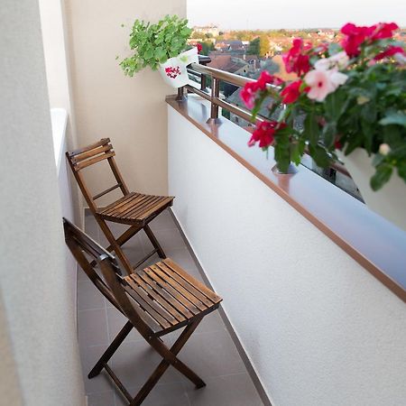 Apartment Koral Ruma Eksteriør bilde