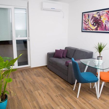 Apartment Koral Ruma Eksteriør bilde