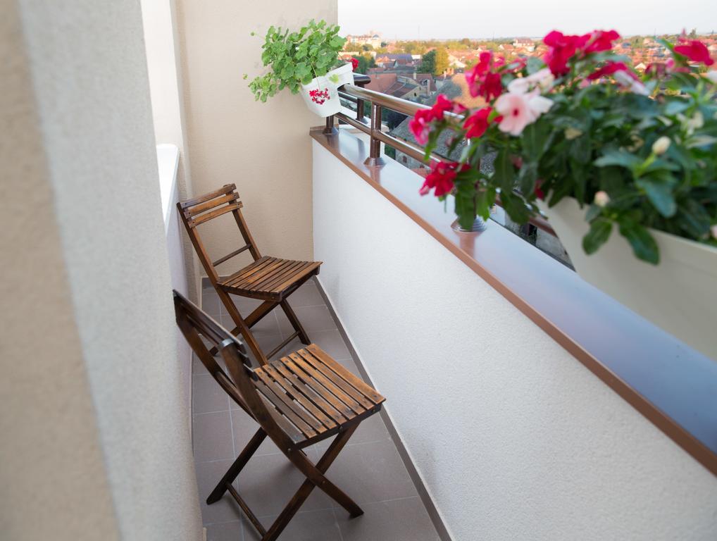 Apartment Koral Ruma Eksteriør bilde